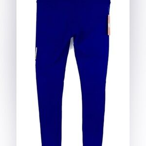 Splits59 for PureBarre Nessa tight with PB logo